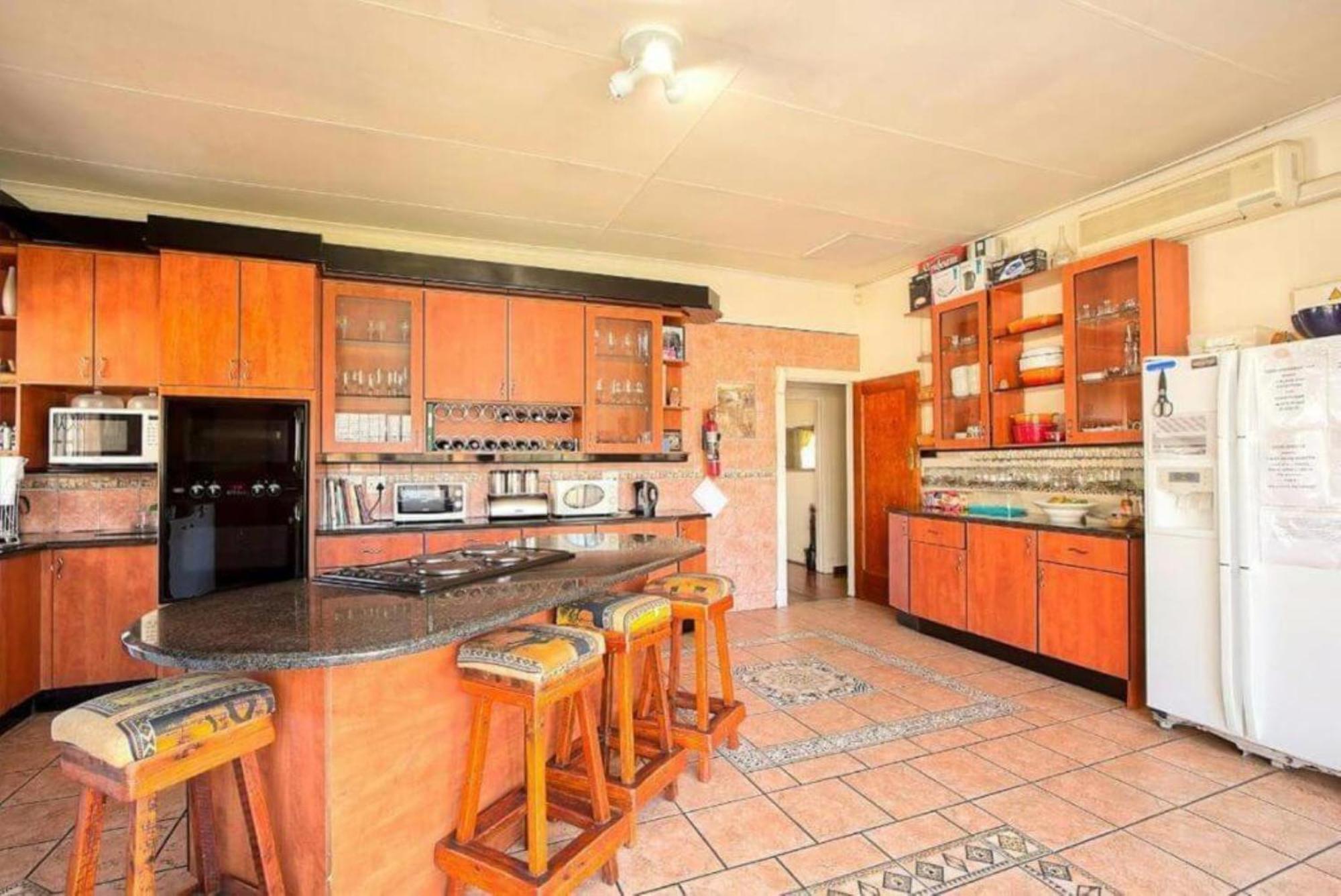 African Elephant Guesthouse Джермистон Экстерьер фото